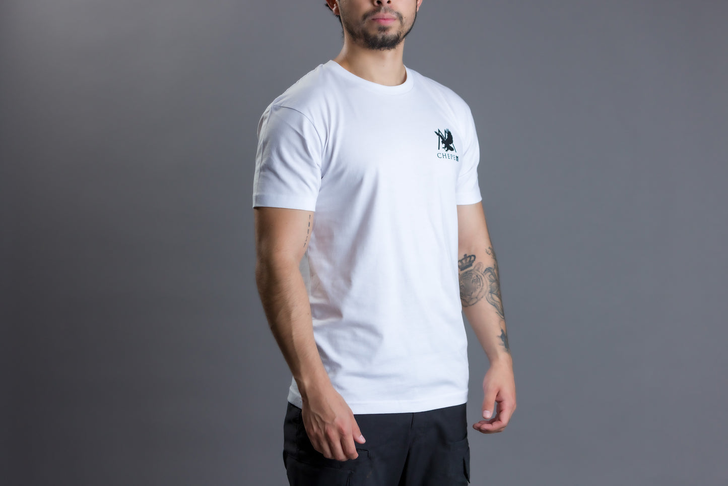 Short Sleeve Classic Chepe M White T- Shirt {Unisex}